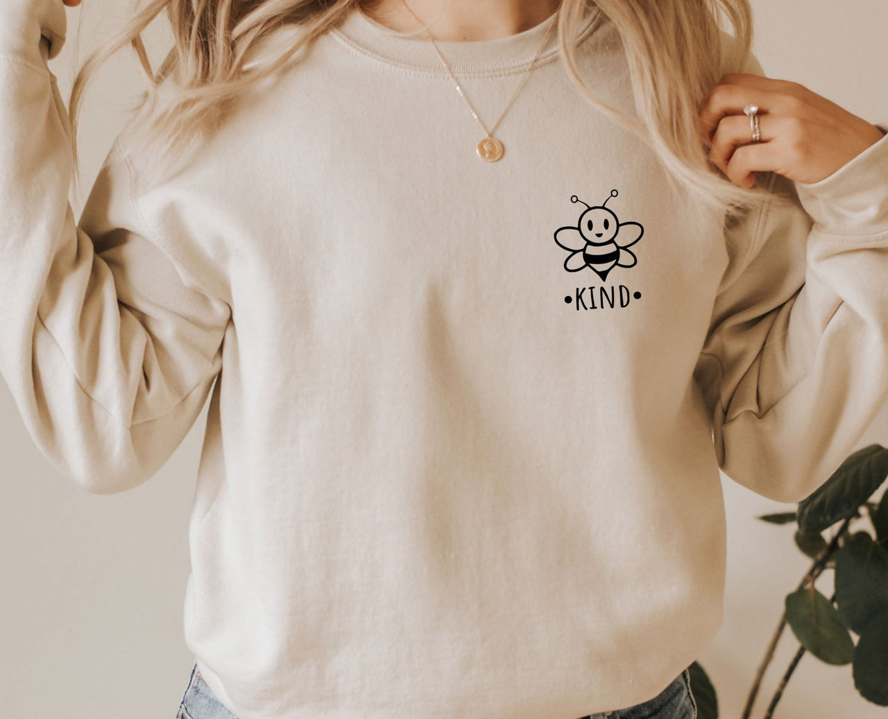 Bee Kind Sweatshirt - lismoreboutique - Sweatshirt - be_kind_crewneck