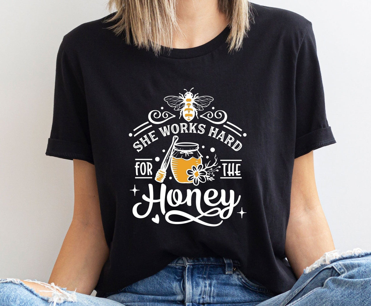 Bee T-shirt - lismoreboutique - Unisex T-Shirt - Bee_Lover_Gift