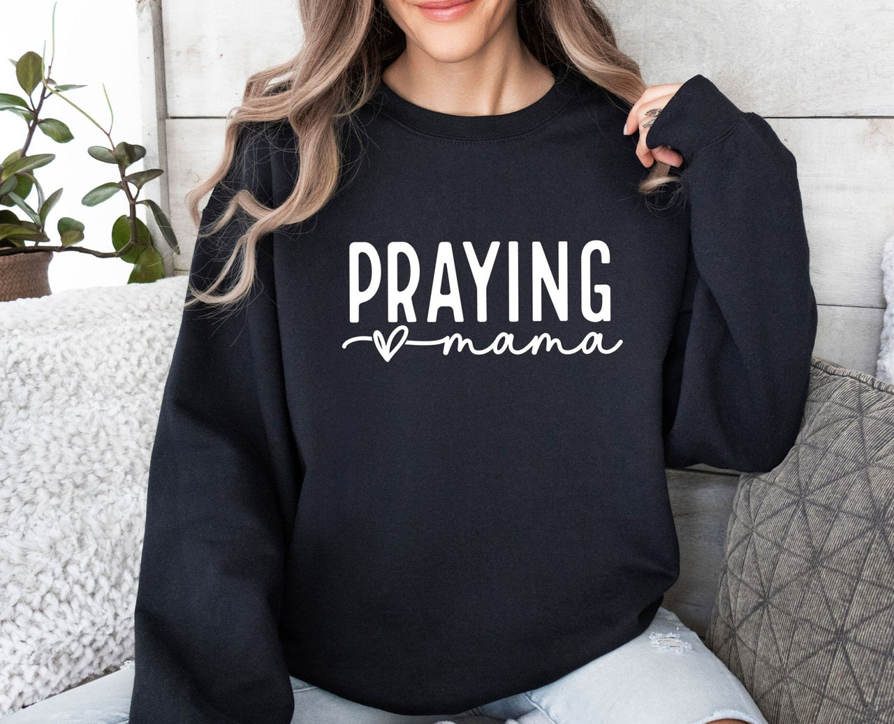 Praying Mama Sweater - lismoreboutique - Sweatshirt - Christian_Mom_Gift