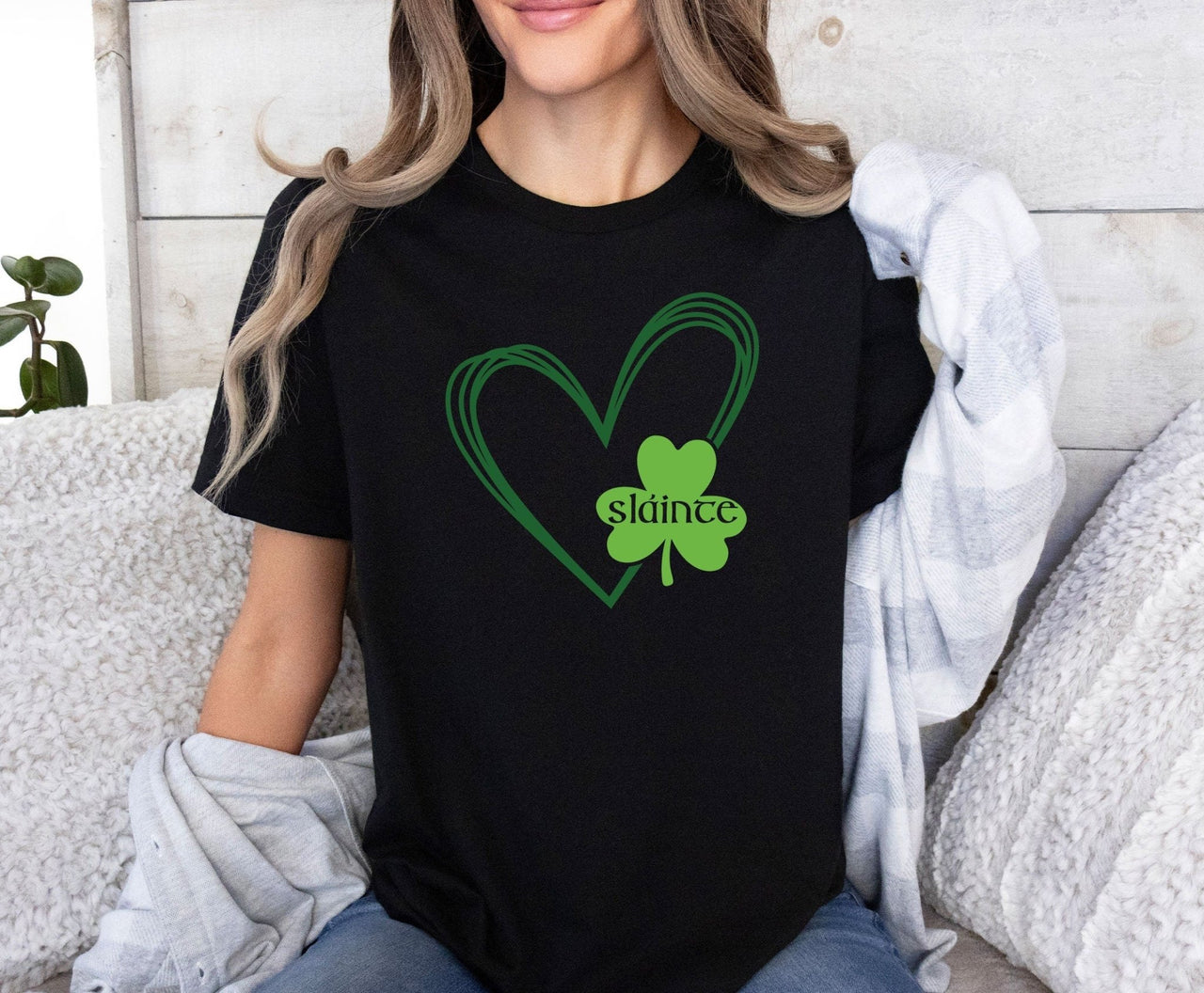 Slainte Tshirt - lismoreboutique - Unisex T-Shirt - Clover_T_shirt