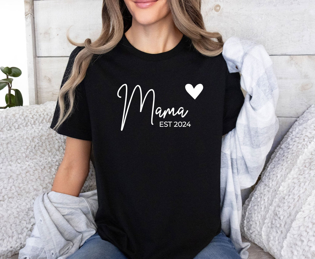 Mama T-shirt - lismoreboutique - Unisex T-Shirt - Custom_Mom_T_shirt