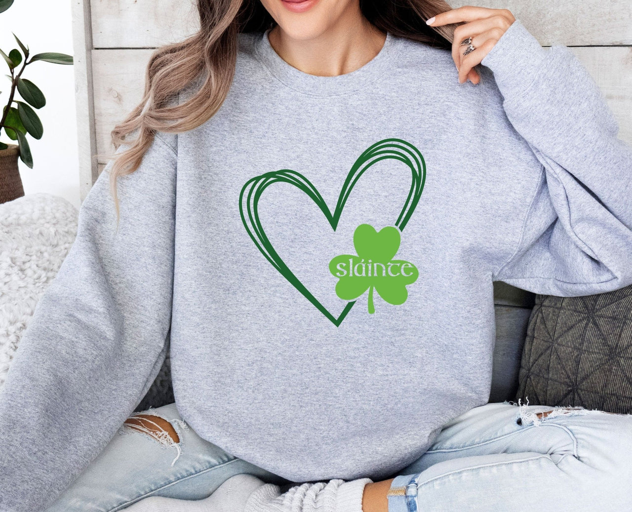 Slainte Sweatshirt - lismoreboutique - Sweatshirt - Clover_Crewneck