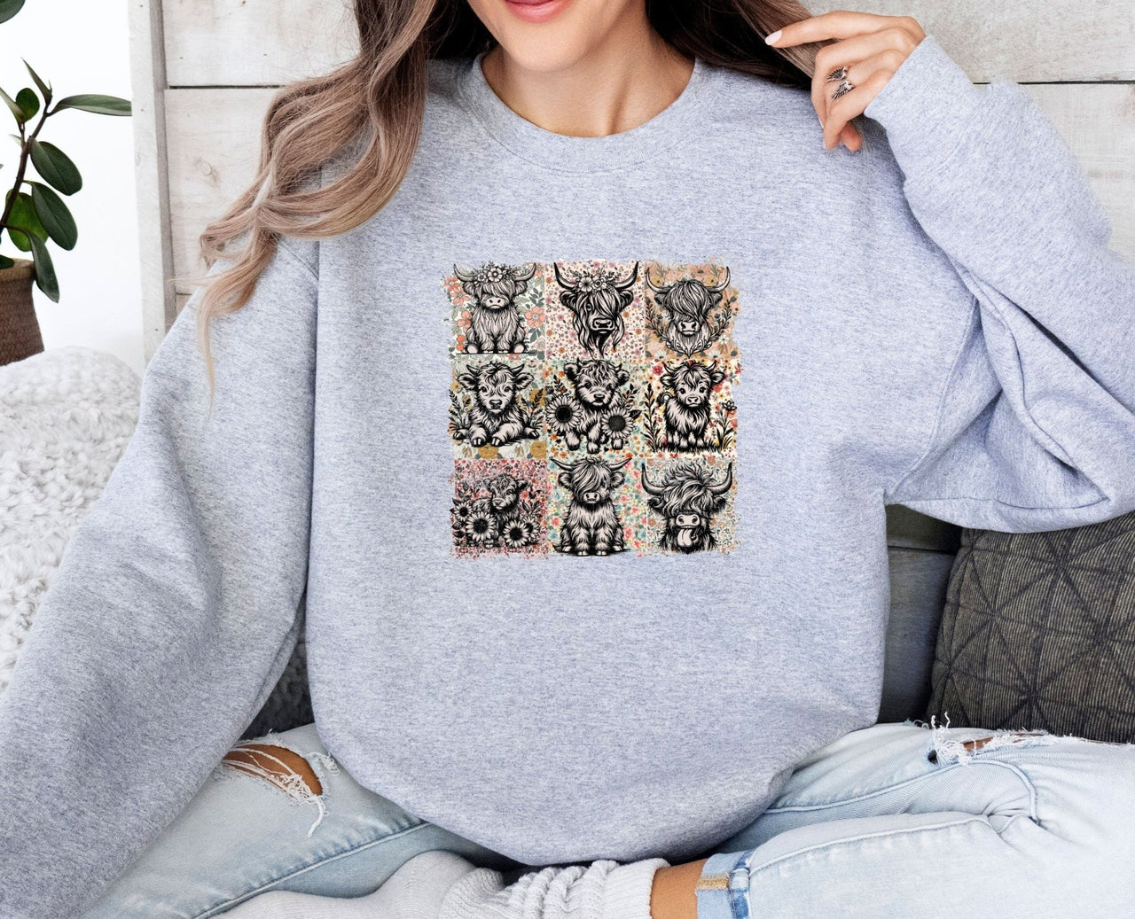 Highland Cow Sweatshirt - lismoreboutique - Sweatshirt - Cow_Farm_Gift