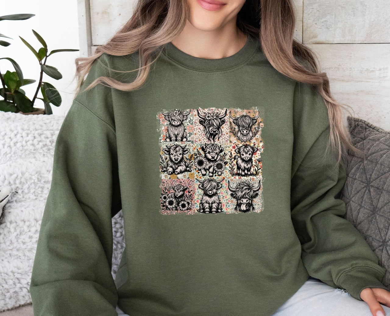 Highland Cow Sweatshirt - lismoreboutique - Sweatshirt - Cow_Farm_Gift