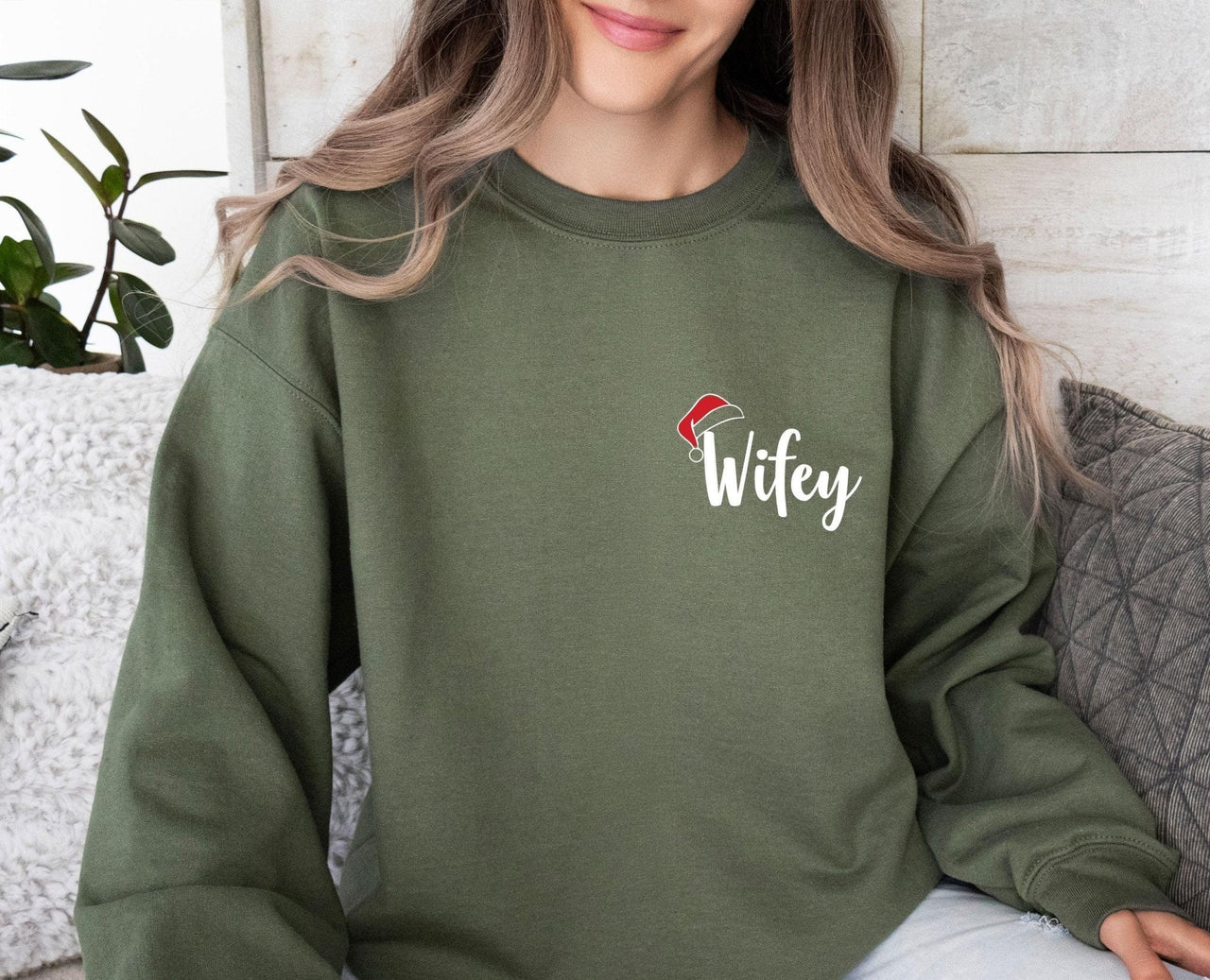 Wifey Hubby Christmas Sweater - Lismore Boutique - Sweatshirt - christmas_Sweatshirt