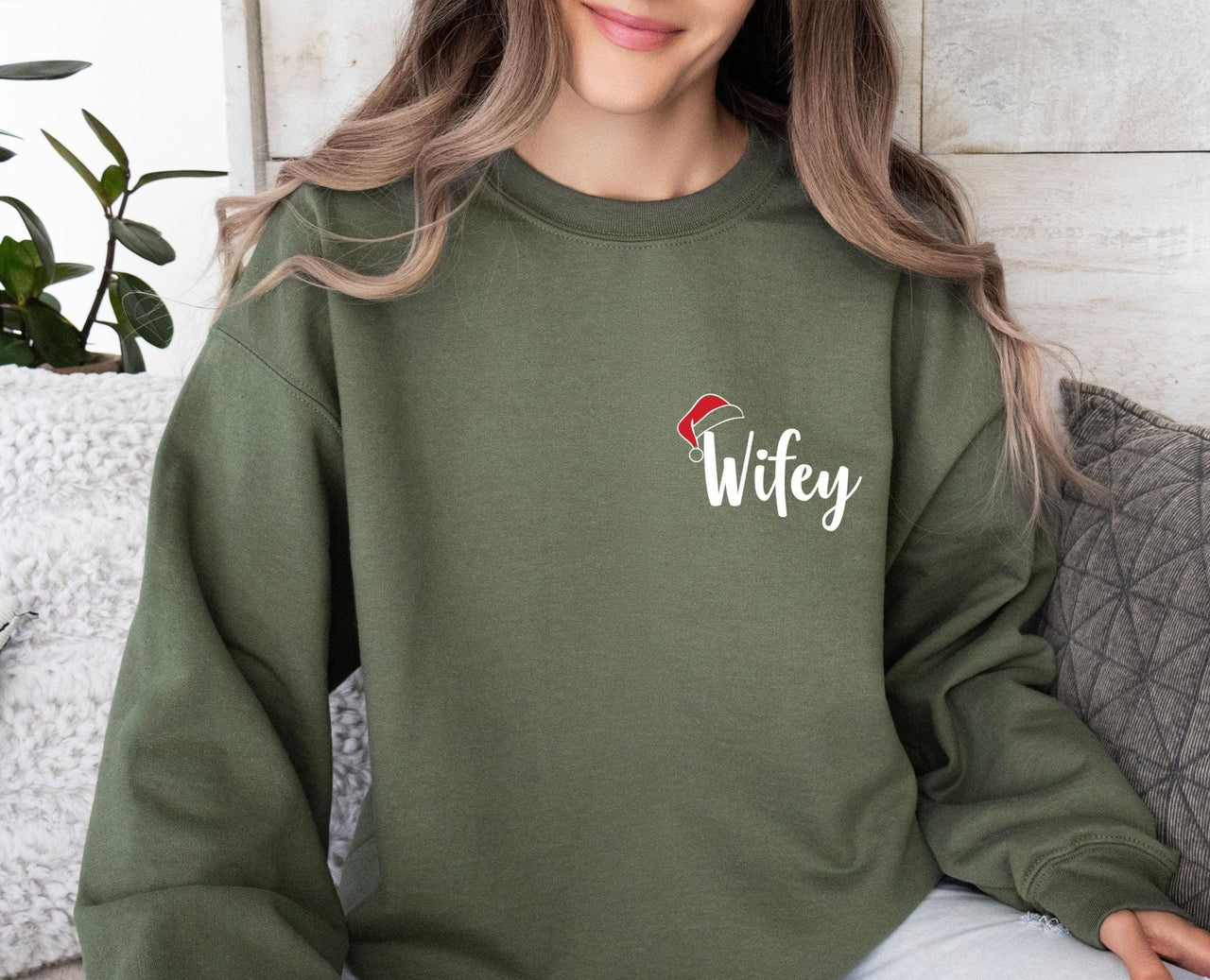 Wifey Hubby Christmas Sweater - lismoreboutique - Sweatshirt - christmas_Sweatshirt